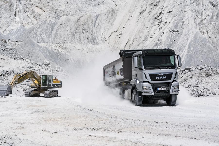  MAN TGS 33.500 6x4 Sattelzugmaschine 2017 года  (фото 3 из 13)